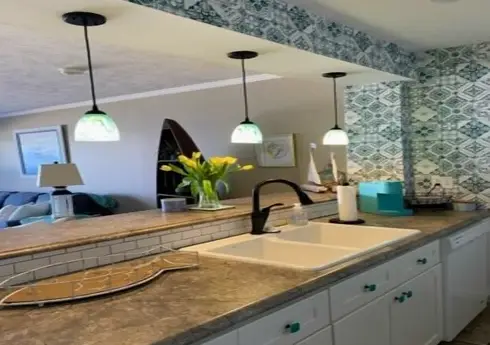 Conched Out - Feel the ocean breezes as you relax on the deck overlooking the lovely Carolina Beach coastline by RedAwning